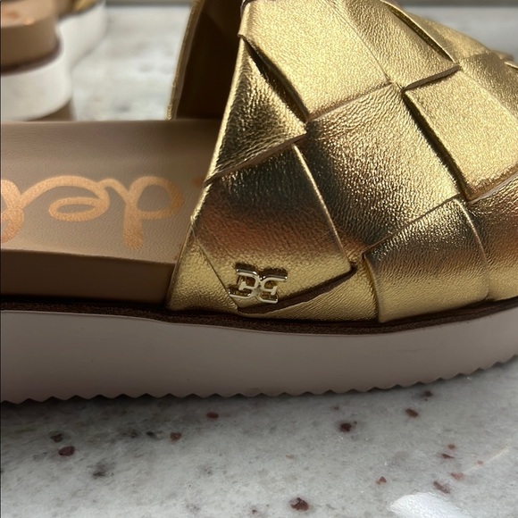 Sam Edelman Adaley Gold Slide Sandal - Picture 10 of 11